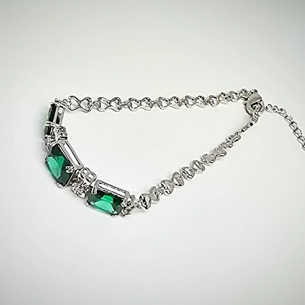 Elegant Simulated Emerald and Simulated Diamond 12.50 ct Bracelet